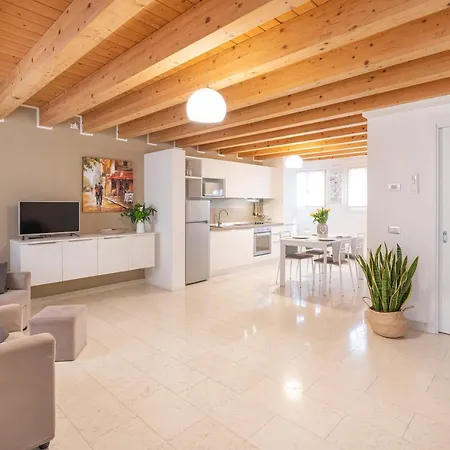 Ca' Degli Antichi Giardini Apartmanhotel Velence