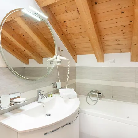 Ca' Degli Antichi Giardini Apartmanhotel