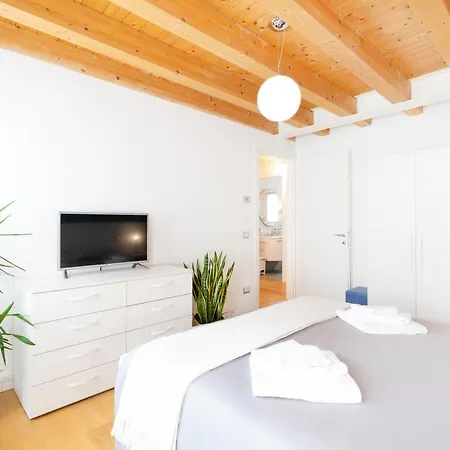 Ca' Degli Antichi Giardini Apartmanhotel Velence