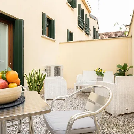 Apartmanhotel Ca' Degli Antichi Giardini