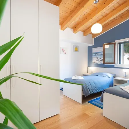 Ca' Degli Antichi Giardini Apartmanhotel 4*