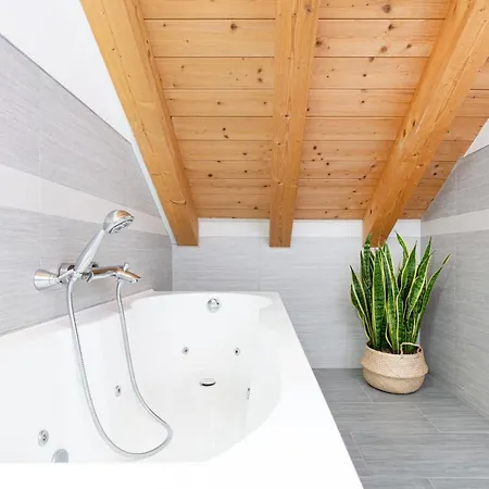 Ca' Degli Antichi Giardini Apartmanhotel