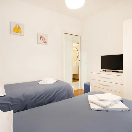 Ca' Degli Antichi Giardini Apartahotel 2*