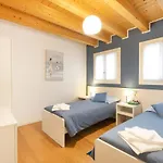 Ca' Degli Antichi Giardini מלון דירות 4*