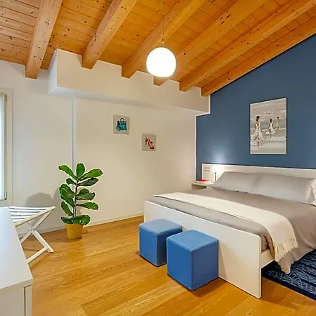 Ca' Degli Antichi Giardini Aparthotel 4*