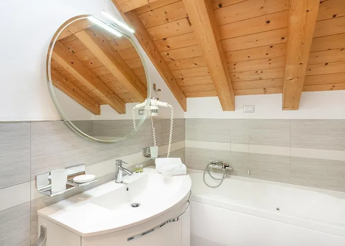 Ca' Degli Antichi Giardini Aparthotel