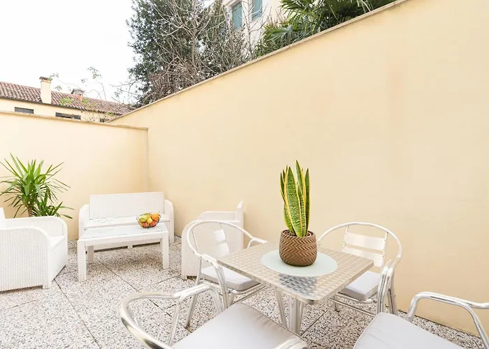 Ca' Degli Antichi Giardini Aparthotel Venice