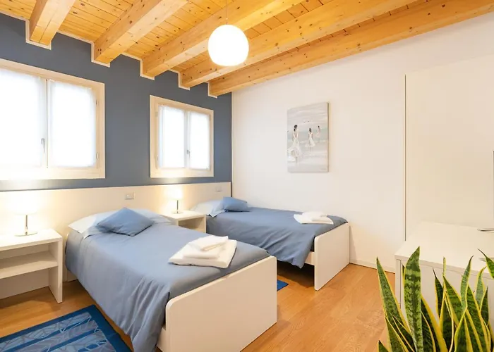 Ca' Degli Antichi Giardini Aparthotel 4*