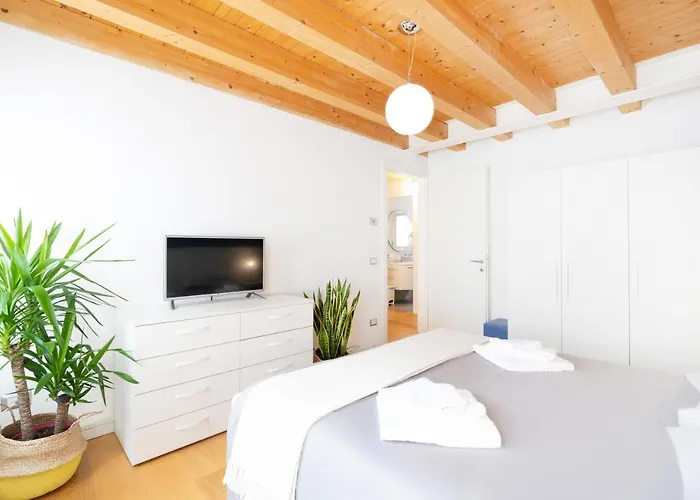 Ca' Degli Antichi Giardini Aparthotel Venice