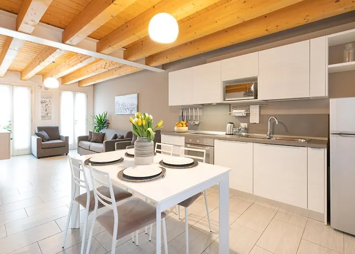 Ca' Degli Antichi Giardini Apartahotel 4*